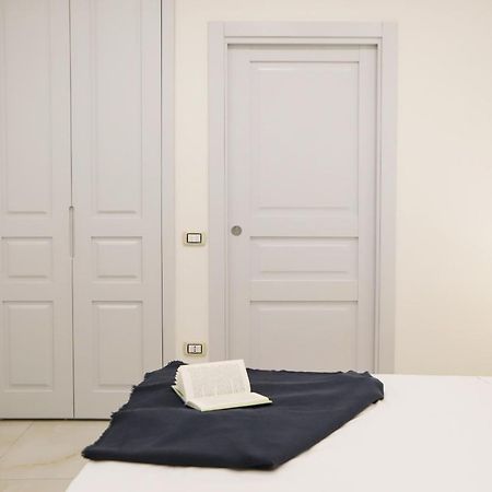 Cozy Apartment In Piazza Cavour By Wonderful Italy Neapel Exterior foto