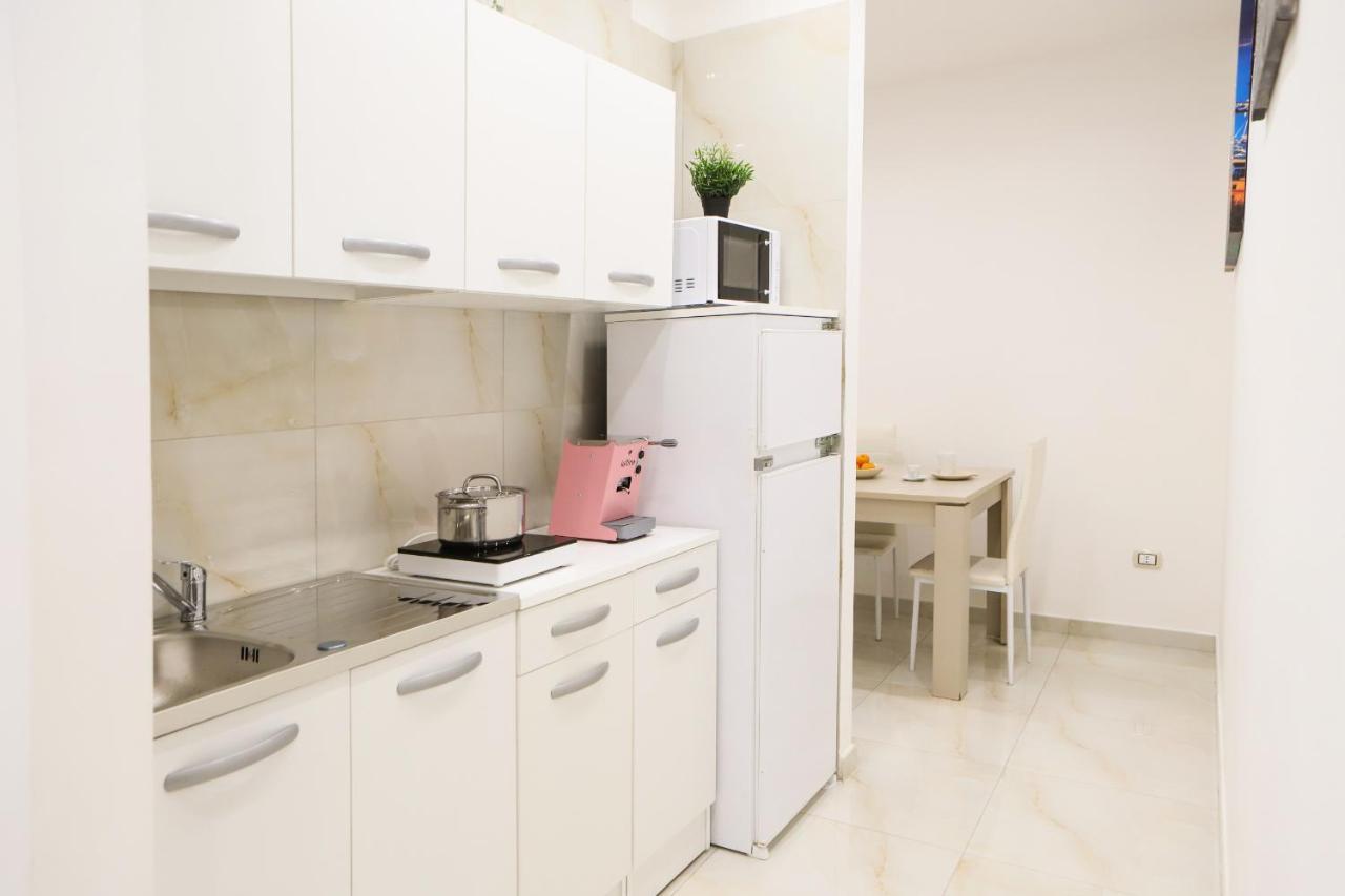 Cozy Apartment In Piazza Cavour By Wonderful Italy Neapel Exterior foto